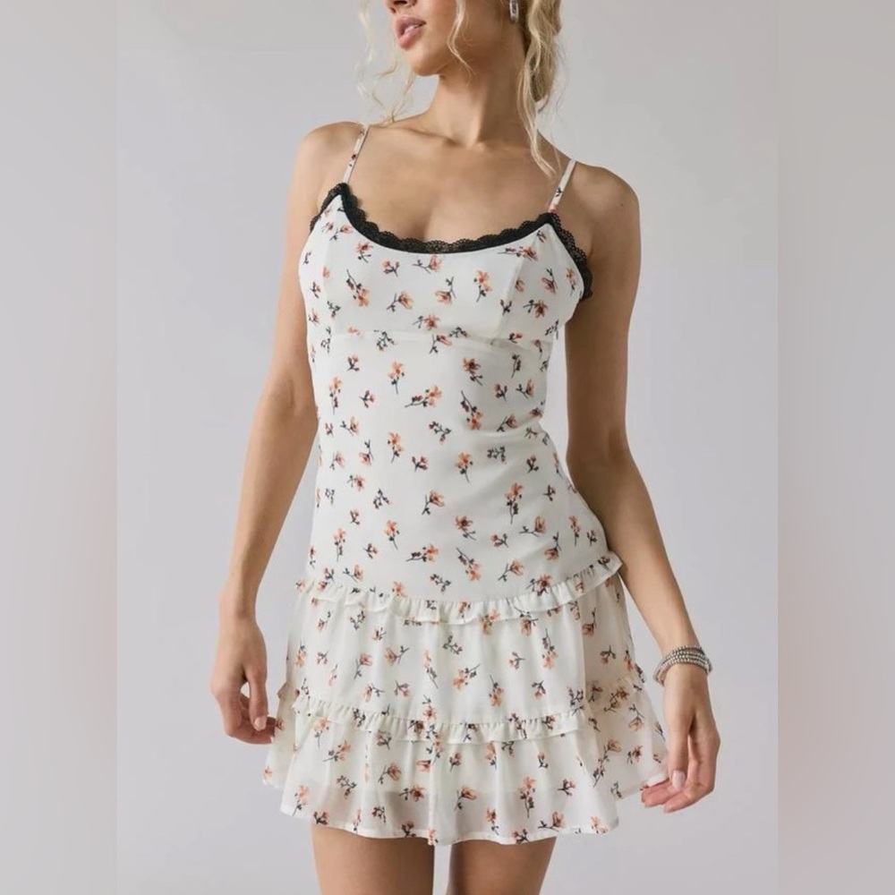 Urban Outfitters Kimchi Blue Cleo Lace Trim Chiffon Slip Mini Dress Size Large